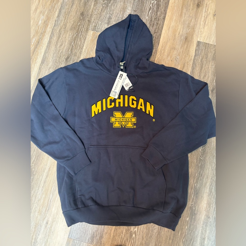Navy University of Michigan hooded sweatshirt SZ XL